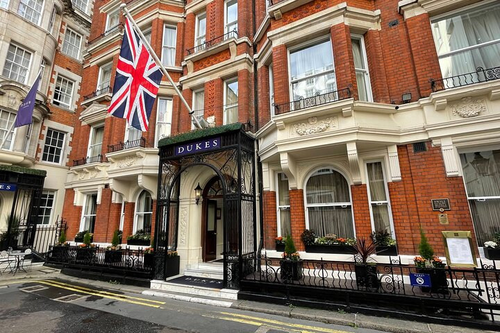 Private Walking Tour of the real James Bond's Mayfair - Photo 1 of 6